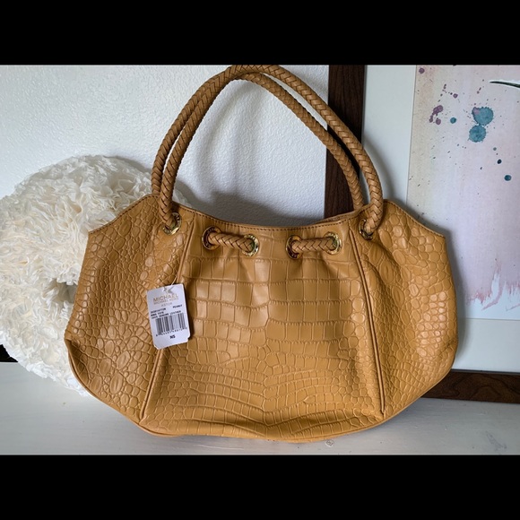 Michael Kors nwt mustard dijon color. - Picture 2 of 5